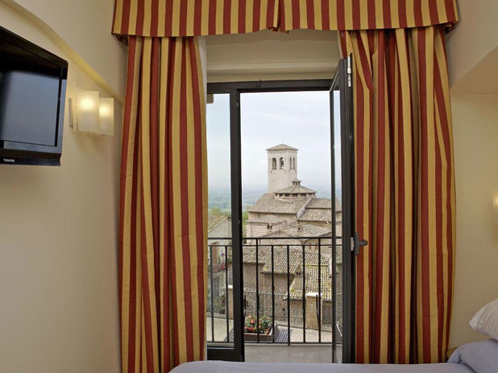 Giotto Hotel & Spa Assisi Phòng bức ảnh