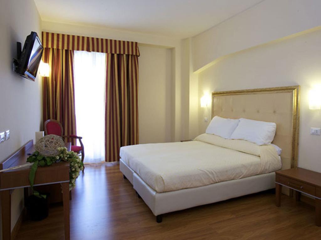 Giotto Hotel & Spa Assisi Phòng bức ảnh